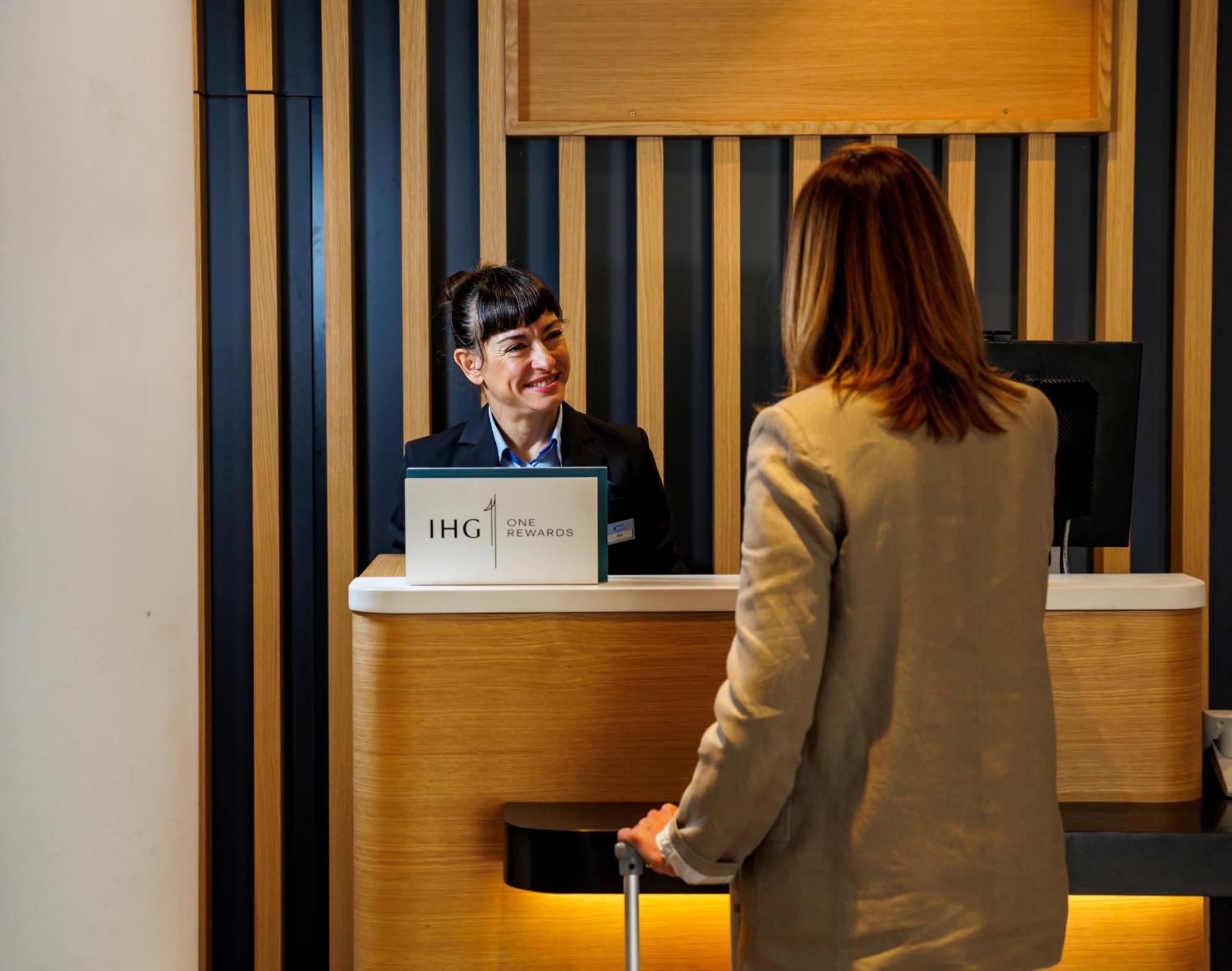 Holiday Inn Express Logrono Rioja By Ihg المظهر الخارجي الصورة